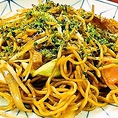 テレビなどで紹介され注目を集めている旭川焼きそば！醤油の香ばしさが食欲をそそる◎