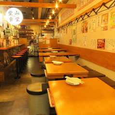 堂山食堂3号店 大阪駅前第３ビルの雰囲気1