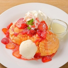 練乳イチゴパンケーキ