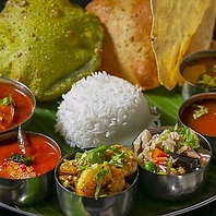 カレー定食「ミールス」を、ランチ・ディナーで♪