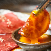 名物料理の他、希少部位や〆の一品まで勢ぞろい