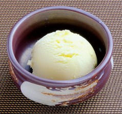 アイス（バニラ・焼き芋・抹茶）　各