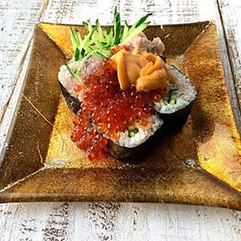 話題のツマんで呑めるスシ呑み屋！