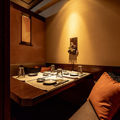 女子会や仲間と！お客様だけの空間をお楽しみください4名様席。