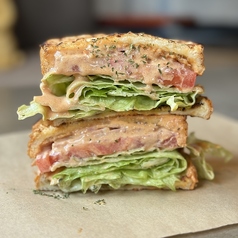 BLT
