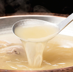 〆まで楽しめる、華味鳥のこだわりスープ。