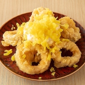 お酒と相性抜群なこだわりの逸品料理も充実♪海鮮や、揚げ物、〆のデザートまで豊富な種類のメニューをご用意しております!