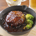 料理メニュー写真&nbsp;煮込みハンバーグ