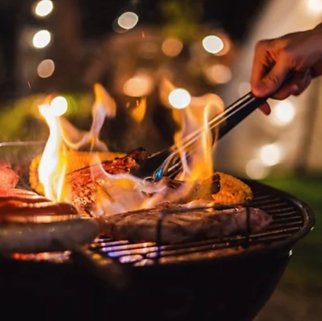 大きな塊肉×冷たいビールで最高の満足感！