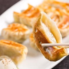 天鴻餃子房 新川店の特集写真
