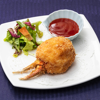 揚げたてでご提供するカニ爪フライ