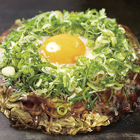 牛すじねぎ月見玉　モダン焼き