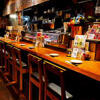 ワイワイ楽しめる空間で、絶品手羽先を堪能。