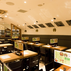 北海道バル 海 グランスタ八重洲店の雰囲気3