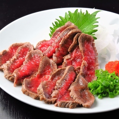 【十勝平野イチオシ！オリジナルメニュー】ラム肉のタタキの写真