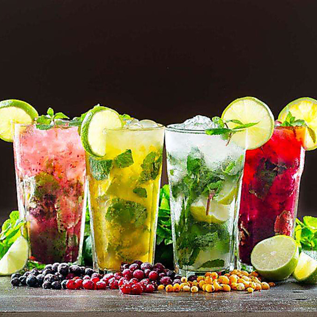 ★大人気！自家製モクテルと100種類以上のカクテル