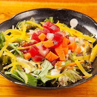 豊洲直送の新鮮な魚介を使用。