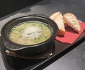 料理メニュー写真&nbsp;京都府産九条葱 釜揚げしらすのアヒージョ バケット添えて