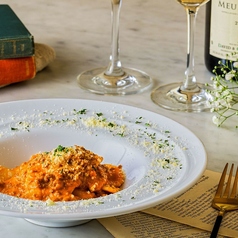 ボロネーゼとトマトクリームのラビオリ