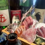 よりぬきの刺身盛り合わせ　自慢の牛たん　〆のへぎそば