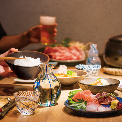 新宿野村ビルB1F！精米したてのお米の炊き立てごはんを味わえる和食店