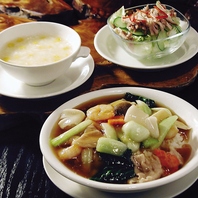 【ランチも充実】お得なセットや限定メニュー♪