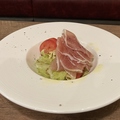 料理メニュー写真&nbsp;生ハム&トマト