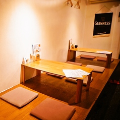 2名様～4名様用少人数テーブル席。