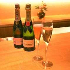 記念日や特別な日の為のシャンパンやロゼをご用意します