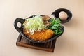 料理メニュー写真&nbsp;名物ロースかつすき焼きご飯・玉子付