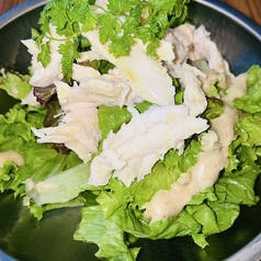 蒸し鶏のゴマサラダ
