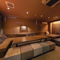 寛ぎのソファー＆多様な利用シーンの完全個室