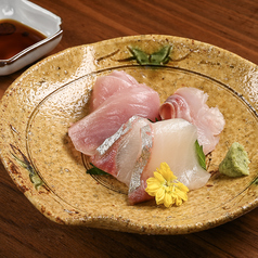 <ランチ>おまかせコース8,800円◇天然魚にこだわった握り10貫がおもてなし。お椀物やデザートまで