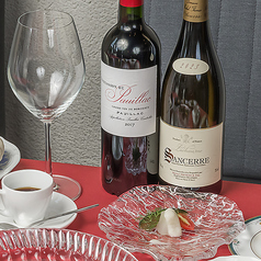 厳選した自慢のワインを取り揃えております！