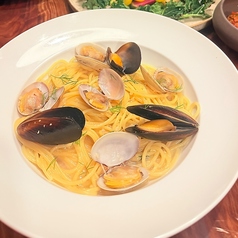 あさりとムール貝のボンゴレビアンコ Vongole Bianco with Clams and Mussels
