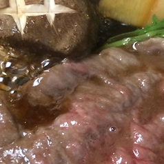 明治13年創業より変わらぬ今朝ならではのすき焼きを堪能