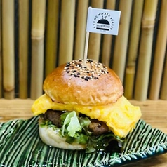 京風あんかけだし巻きバーガー　＜DASHIMAKI EGG BURGER＞