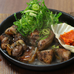 親鶏モモ鉄板焼き～葱まみれ～
