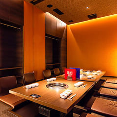 掘りごたつですのでゆっくりくつろぐことが可能です