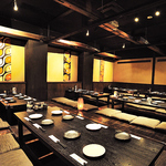 会社宴会など、大人数様でのご利用も大歓迎！ご予約はお早めにどうぞ。