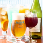 ワインだけでなく、カクテルの種類も豊富な飲み放題もございます。