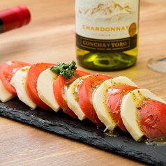 トマトとモッツァレラのカプレーゼ