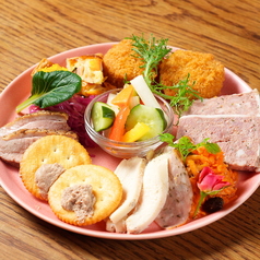 フランス酒場 Antique アンティーク 福井駅前の特集写真