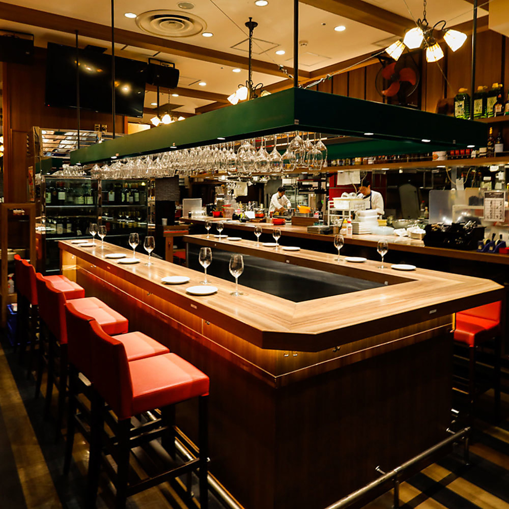 【銀座のトラットリア】フラッと入れるカジュアルさと心地良い喧騒が魅力♪様々なシーンに◎