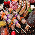 普通の肉バルでは味わえない一品など用意しております。ジューシーなお肉を、お召し上がりください。