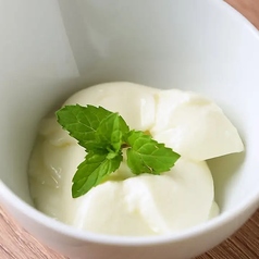 とろとろ杏仁豆腐