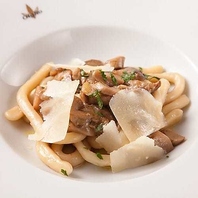 本場伝統を五感で楽しむ！手打ちパスタと隠れ家の温もり