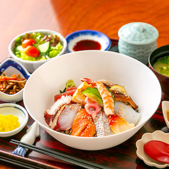 特選 海鮮丼