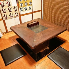 4名様までご利用可能な掘りごたつ個室席。