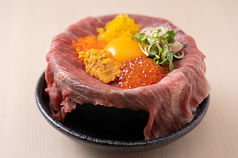 牛あぶり・雲丹・いくら贅沢玉子かけご飯